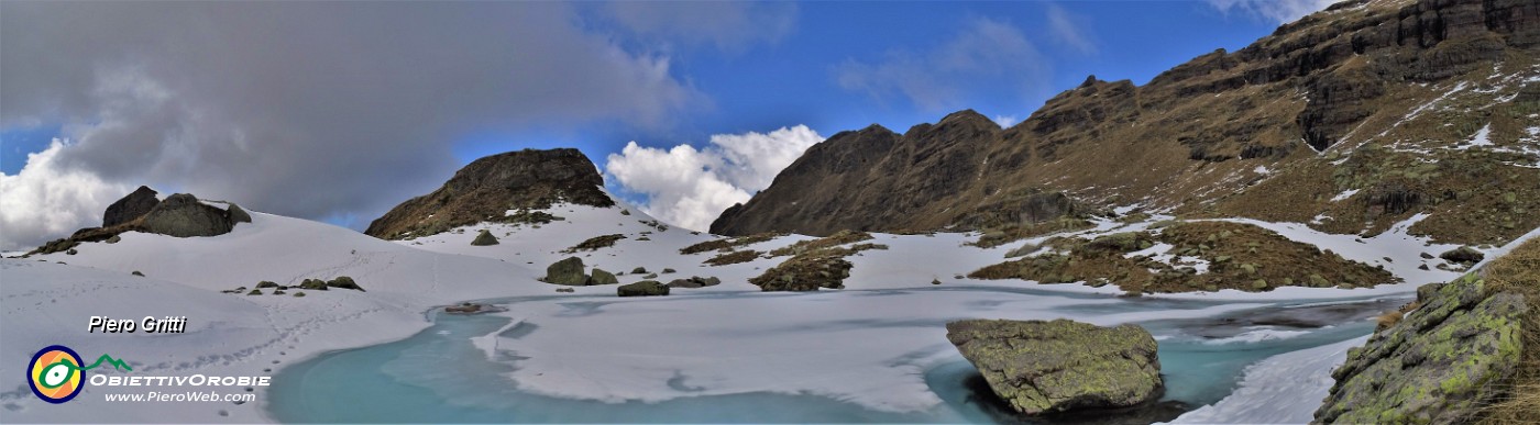 52 Laghetto di Pietra Quadra (2116 m) in disgelo  .jpg